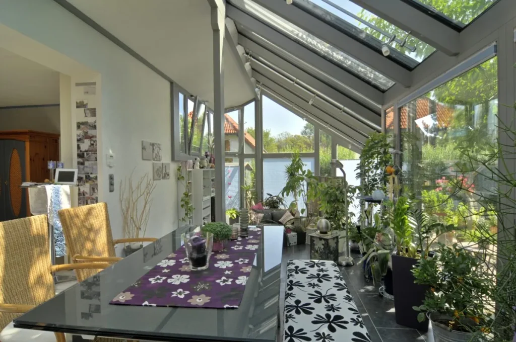 Wintergarten in Kleinsendelbach: Glasdach von innen