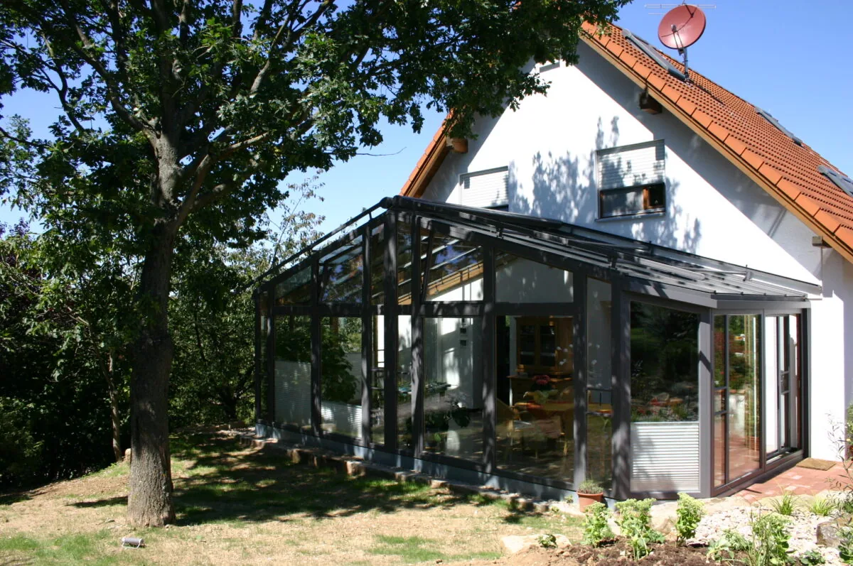 Wintergarten als Anbau in Kunreuth, Satteldach, Glasfront zum Garten